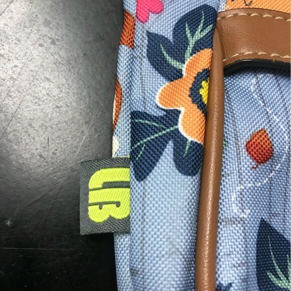 Lily Bloom Crossbody Bag - Picture 12 of 12